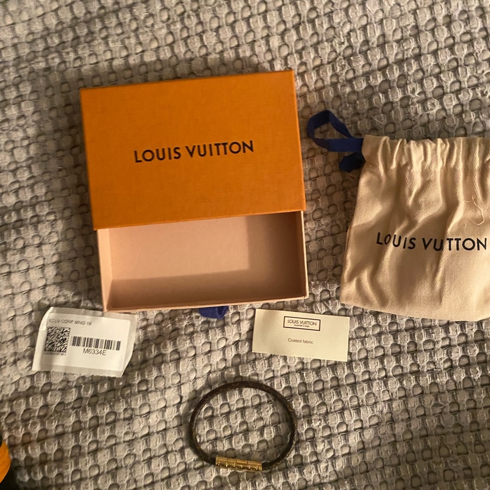 LOUIS VUITTON BRACELET-BRAND NEW WITH TAGS